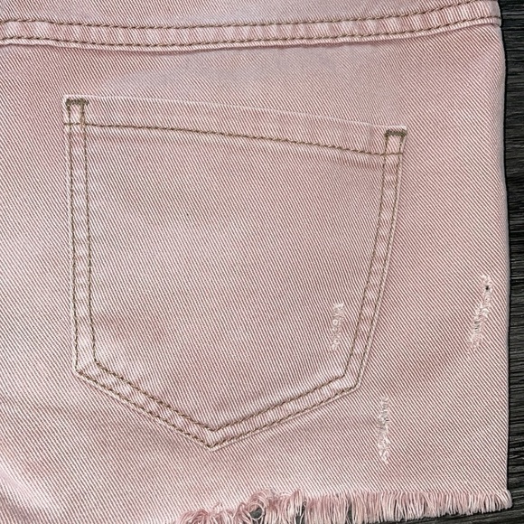 Sz24 Free People Runaway Slouch Button Fly Raw Edge Distressed Shorts Pink EUC - Picture 11 of 12
